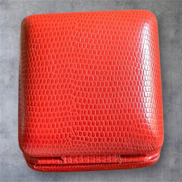 Vintage Florn Travel Alarm Clock in a Genuine Red Leather Case - Picture 10 of 11